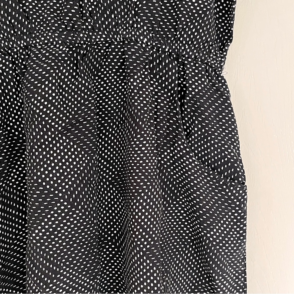 πΈ3/$25 Xhilaration Short Sleeve Black and White Polka Dot Mini Dress, Size M - Picture 9 of 13